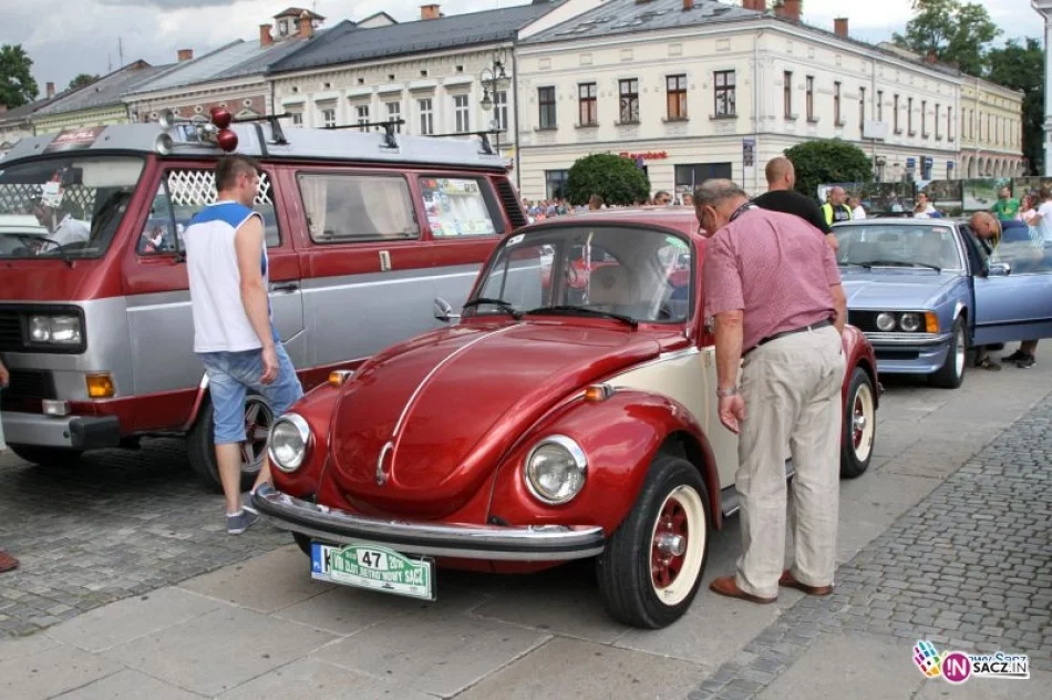 VIII Zlot Zabytkowych Pojazdów Retro w Nowym Sączu - zdjęcie 9