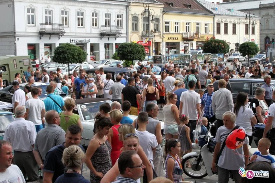 VIII Zlot Zabytkowych Pojazdów Retro w Nowym Sączu - zdjęcie 10