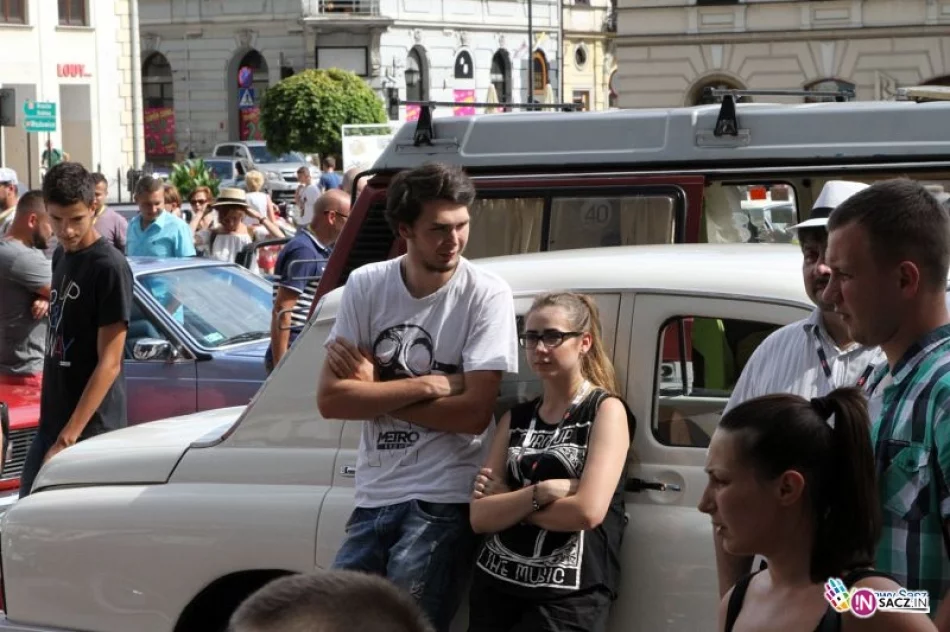 VIII Zlot Zabytkowych Pojazdów Retro w Nowym Sączu - zdjęcie 13