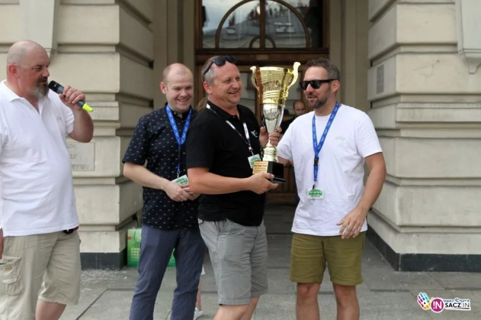 VIII Zlot Zabytkowych Pojazdów Retro w Nowym Sączu - zdjęcie 19