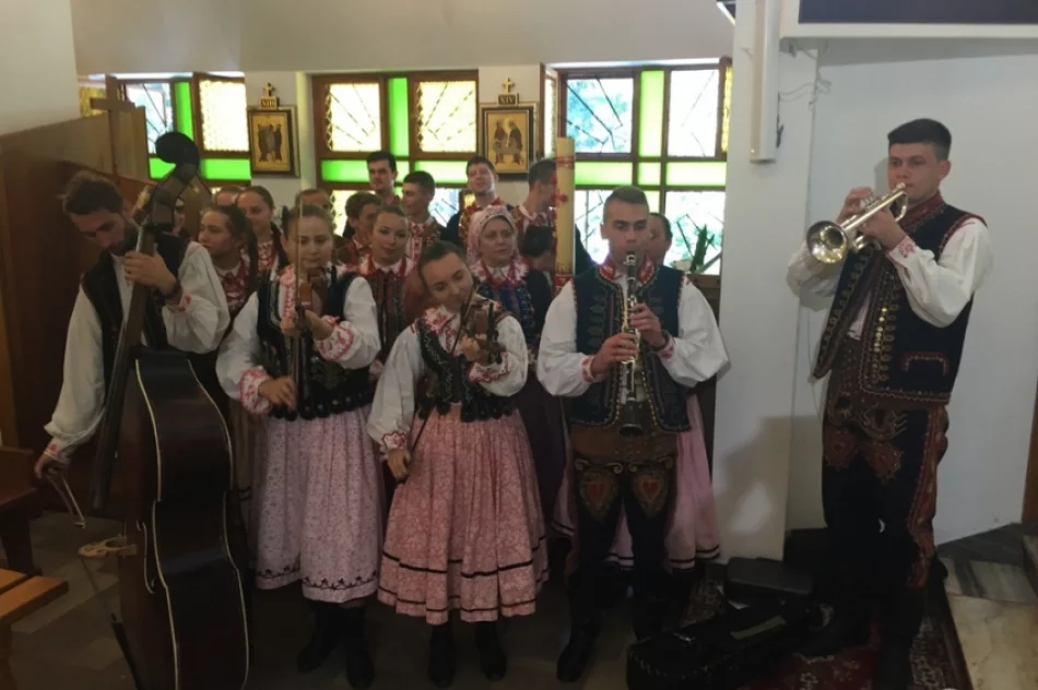 Falkowa: pożegnali kapłana po 20 latach posługi - zdjęcie 15