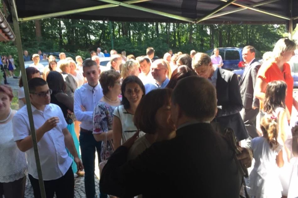 Falkowa: pożegnali kapłana po 20 latach posługi - zdjęcie 17