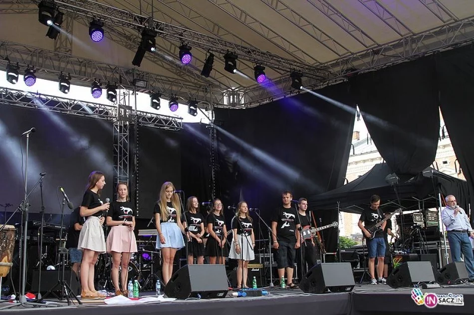 Nowy Sącz  śpiewał i tańczył razem z Golec uOrkiestra! - zdjęcie 12