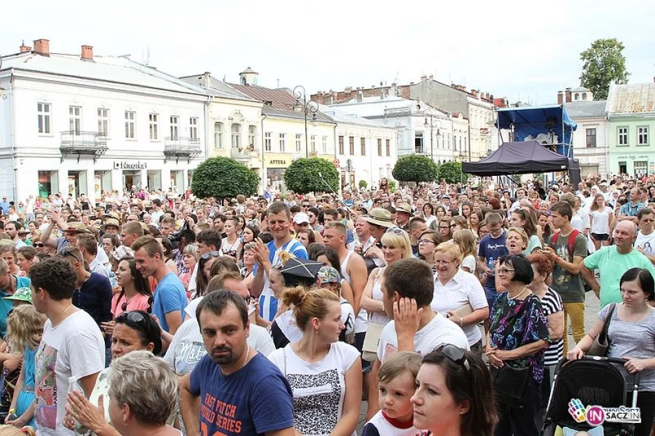 Nowy Sącz  śpiewał i tańczył razem z Golec uOrkiestra! - zdjęcie 20
