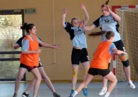 Gimnazjalistki ze Stróż Mistrzyniami Powiatu - zdjęcie główne