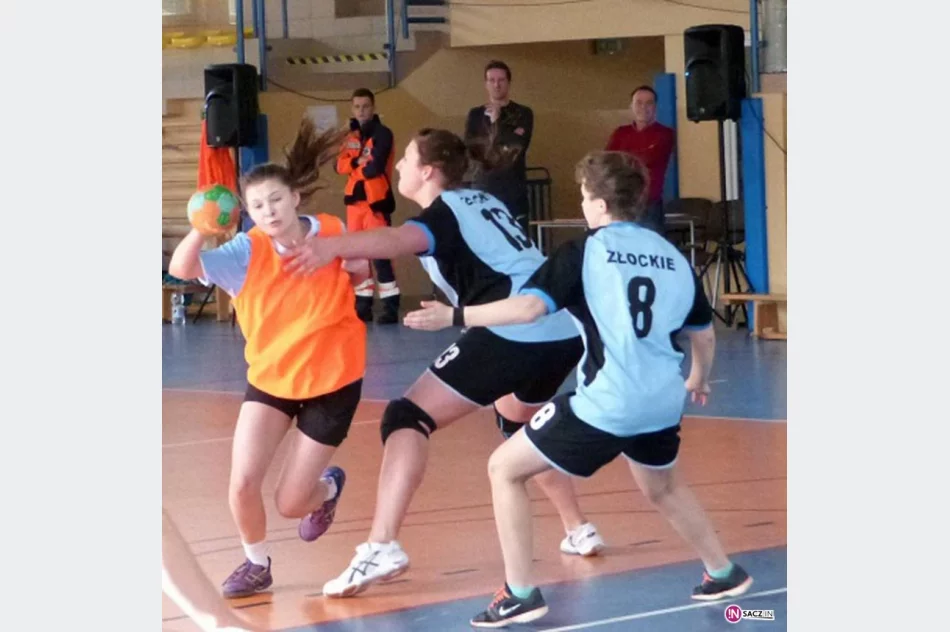 Gimnazjalistki ze Stróż Mistrzyniami Powiatu - zdjęcie 3