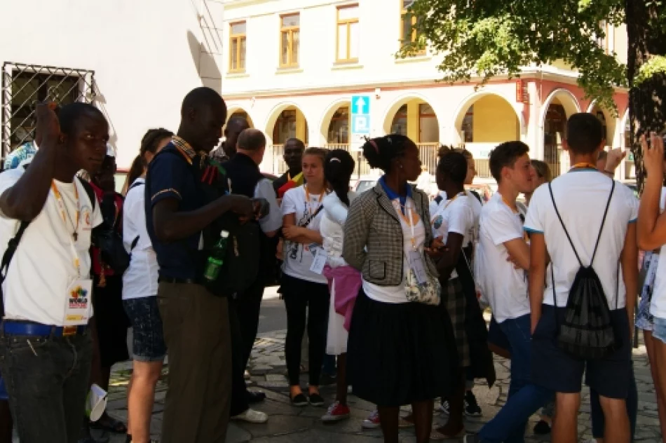 Francuscy pielgrzymi zwiedzają Nowy Sącz - zdjęcie 3