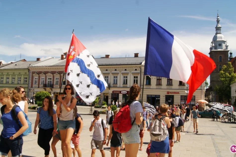 Francuscy pielgrzymi zwiedzają Nowy Sącz - zdjęcie 9