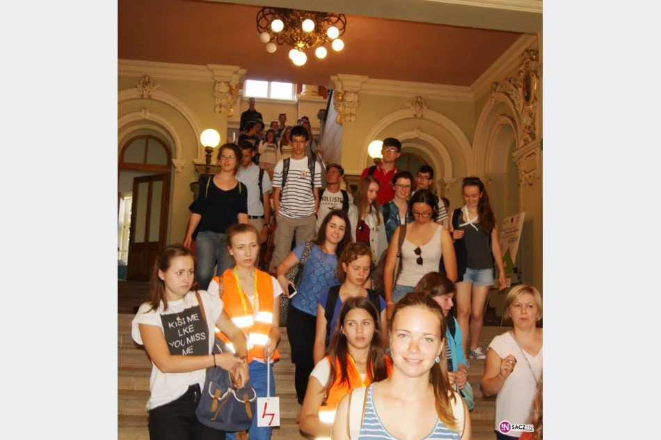 Francuscy pielgrzymi zwiedzają Nowy Sącz - zdjęcie 17