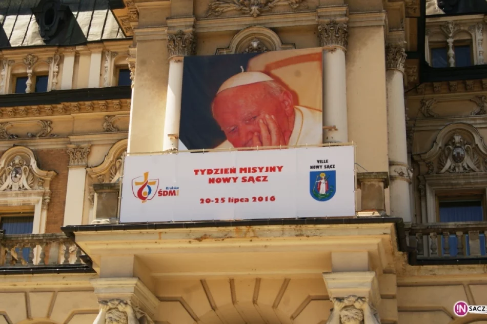 Francuscy pielgrzymi zwiedzają Nowy Sącz - zdjęcie 20