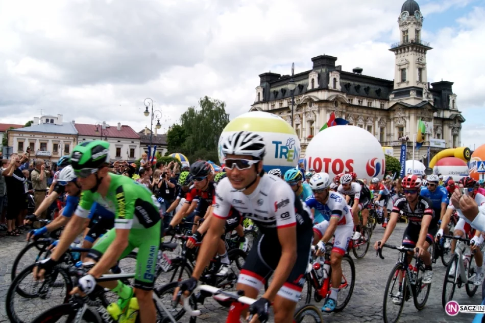 Kolarze Tour de Pologne pożegnali Nowy Sącz! Wystartowali z Rynku - zdjęcie 9
