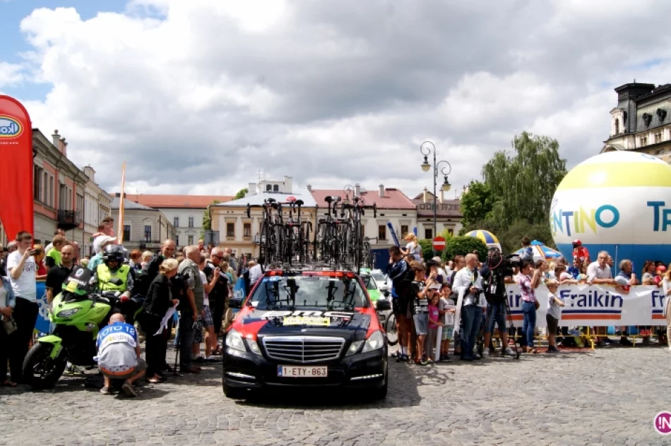 Kolarze Tour de Pologne pożegnali Nowy Sącz! Wystartowali z Rynku - zdjęcie 10