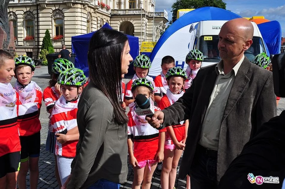 Kolarze Tour de Pologne pożegnali Nowy Sącz! Wystartowali z Rynku - zdjęcie 13