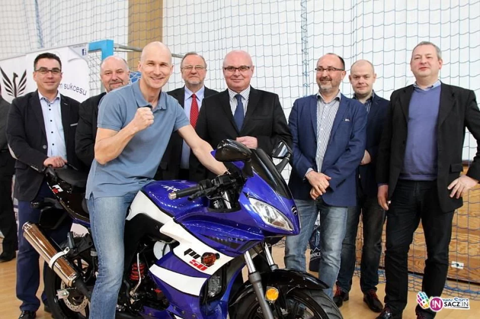 Zacięta rywalizacja i kluczyki do nagrody specjalnej od Prezydenta Nowego Sącza - zdjęcie 2