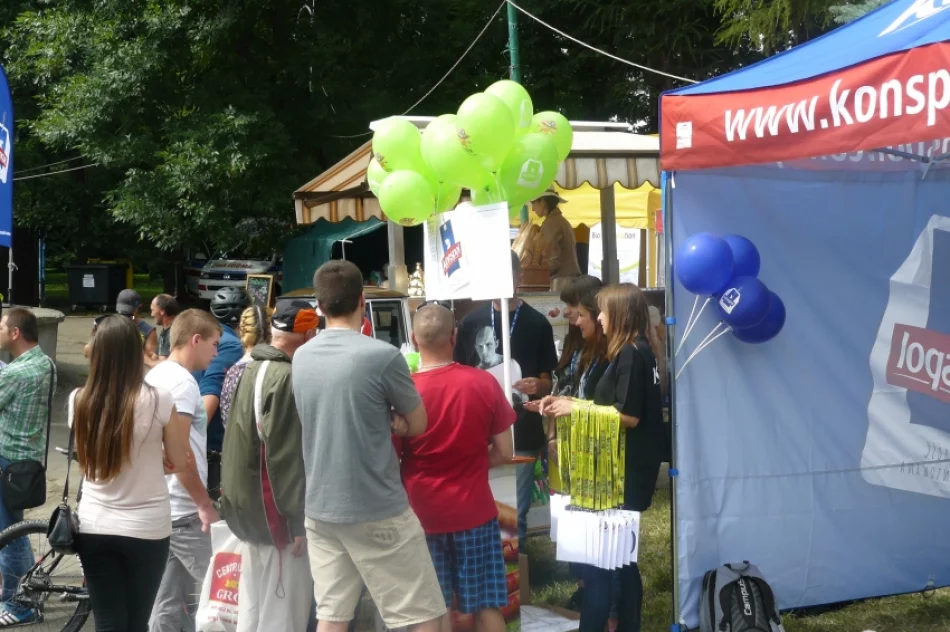 Hot-dogi z kogucikiem rozeszły się jak świeże bułeczki - zdjęcie 2