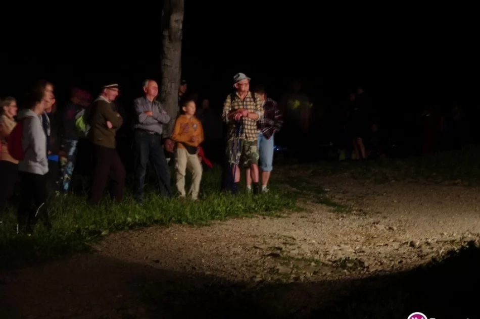 Nocne wyjście na Luboń Wielki - 2016 - zdjęcie 12