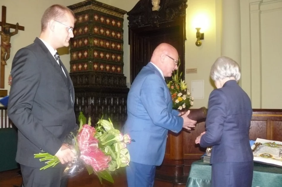 W ratuszu wspomnienia, na płycie rynku protesty. Sądeczanie podzieleni - zdjęcie 7