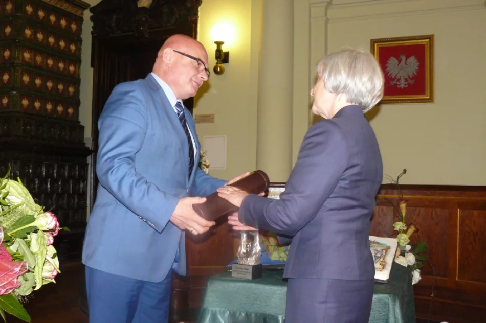 W ratuszu wspomnienia, na płycie rynku protesty. Sądeczanie podzieleni - zdjęcie 8