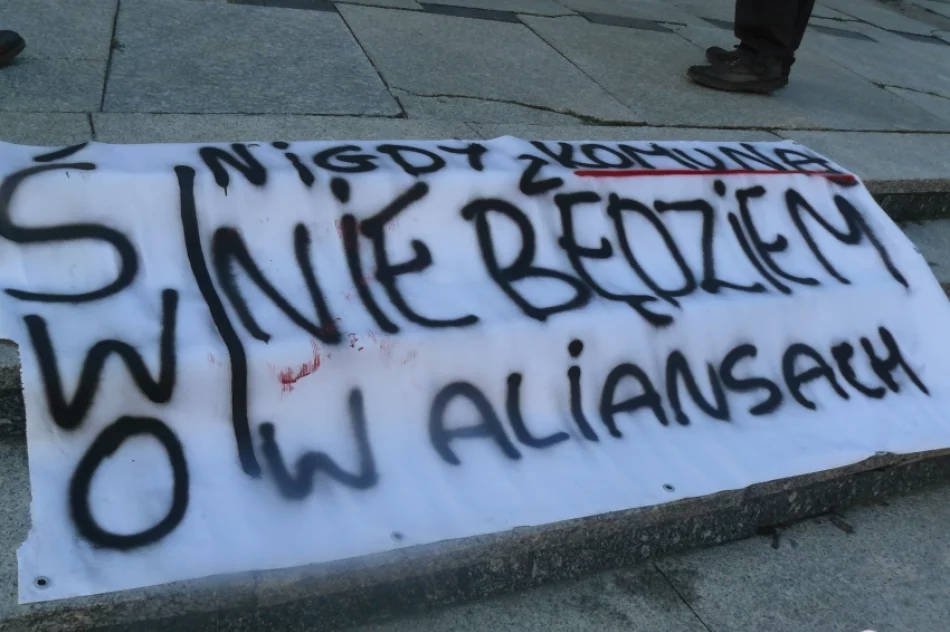 W ratuszu wspomnienia, na płycie rynku protesty. Sądeczanie podzieleni - zdjęcie 17