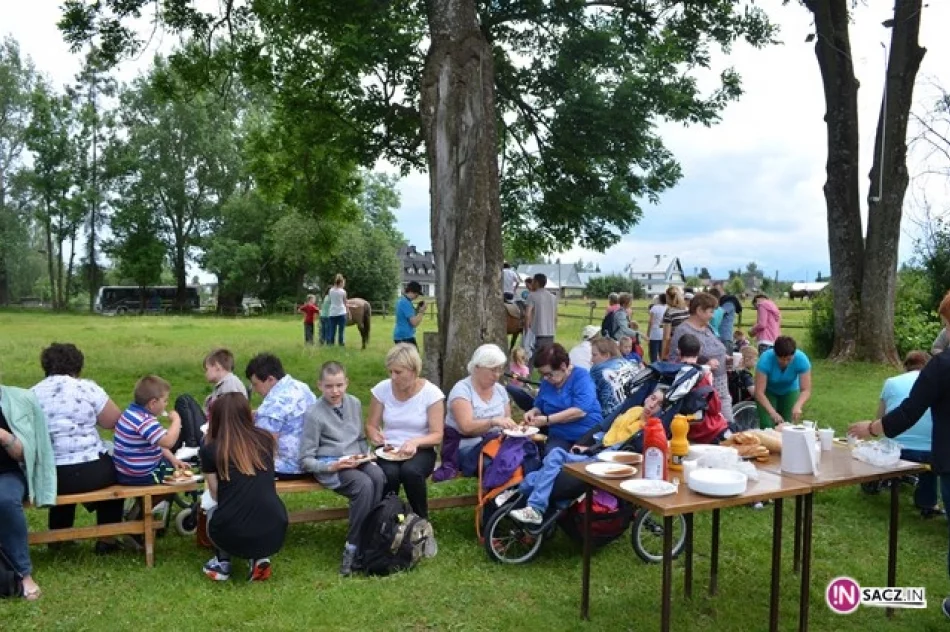 Zabrali 150 niepełnosprawnych na pielgrzymkę do Ludźmierza - zdjęcie 6