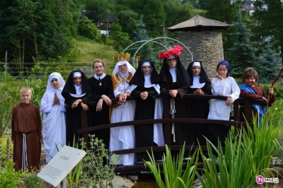 Muszyna: Święci odwiedzili Ogrody Biblijne - zdjęcie 6
