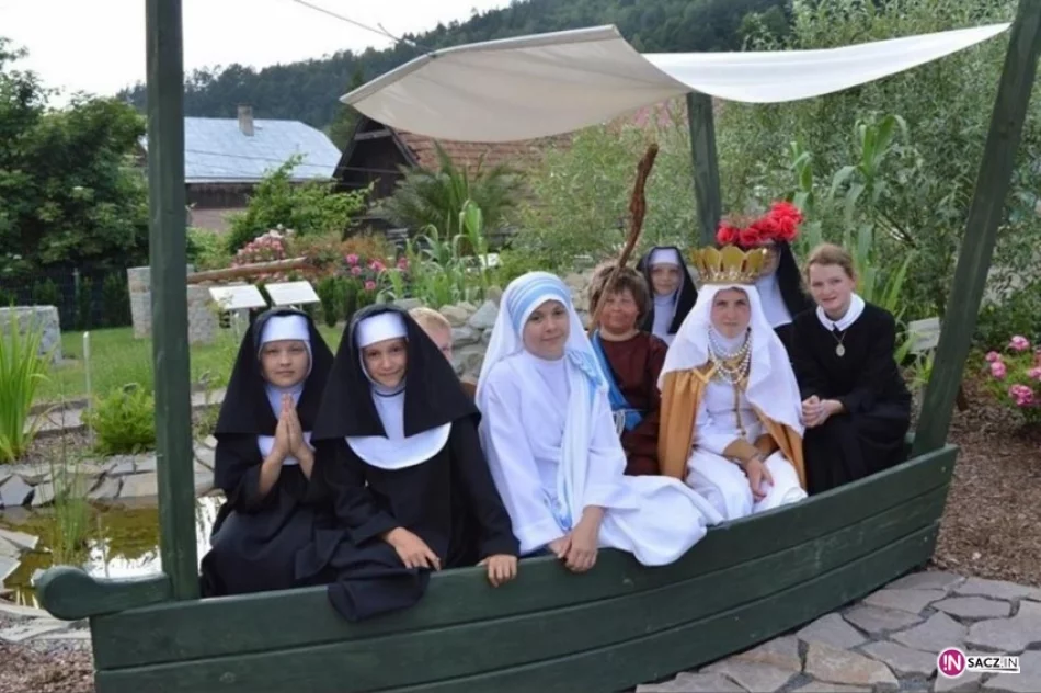 Muszyna: Święci odwiedzili Ogrody Biblijne - zdjęcie 7