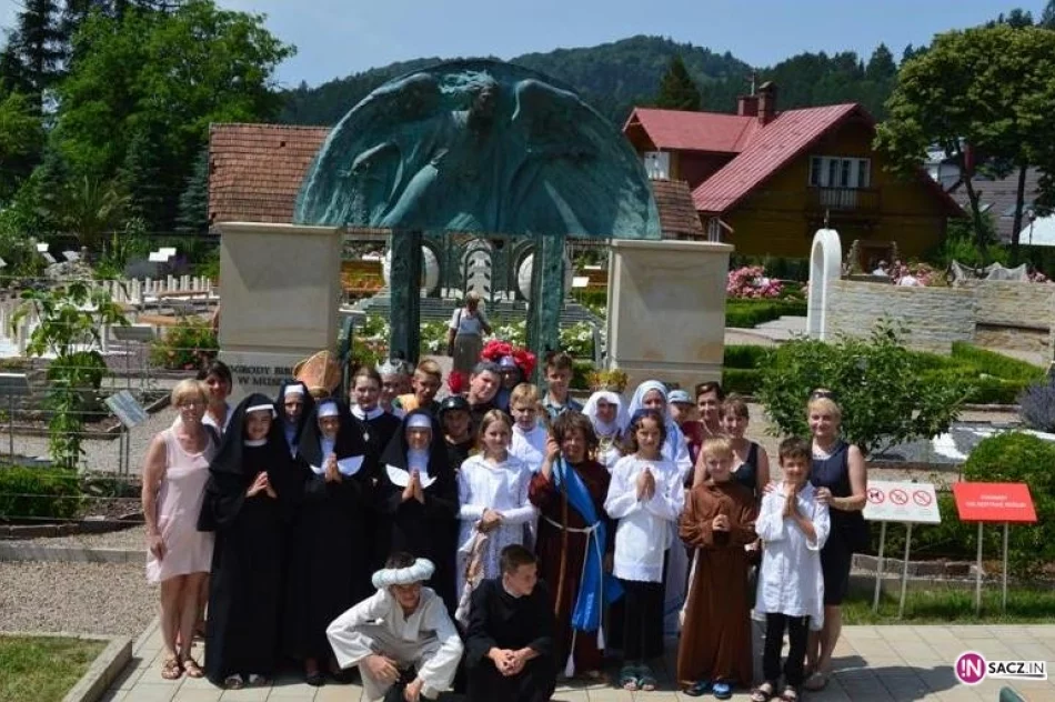Muszyna: Święci odwiedzili Ogrody Biblijne - zdjęcie 8
