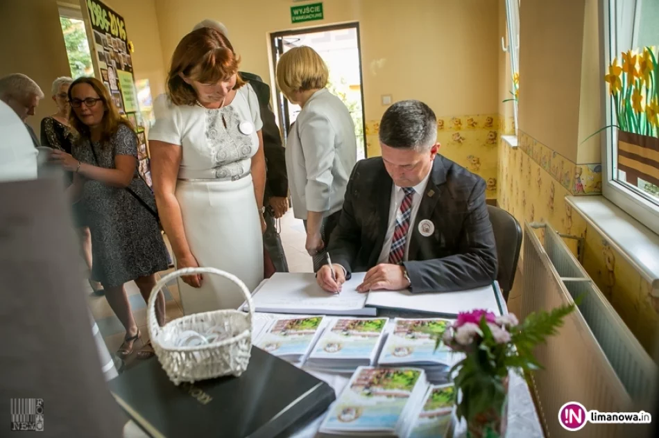 Jubileusz 30-lecia Miejskiego Żłobka w Limanowej - zdjęcie 13