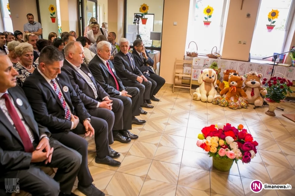 Jubileusz 30-lecia Miejskiego Żłobka w Limanowej - zdjęcie 16