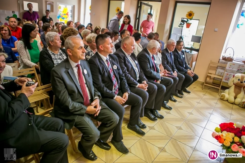 Jubileusz 30-lecia Miejskiego Żłobka w Limanowej - zdjęcie 17