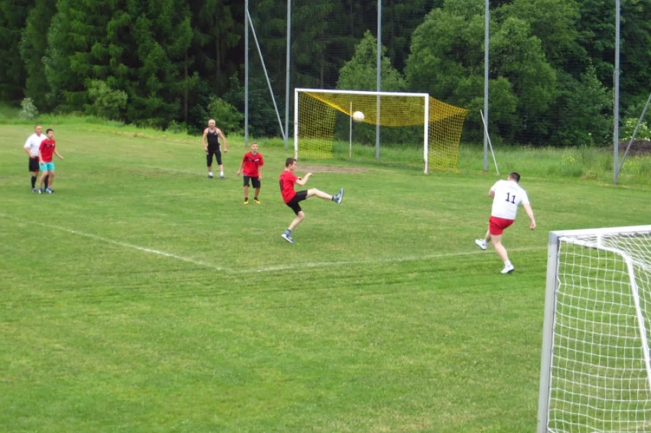 Rodzice i nauczyciele kontra uczniowie - zdjęcie 5