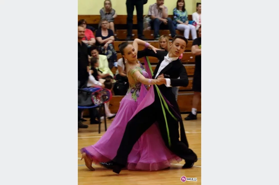 Zobacz jak pięknie tańczą dzieci - Turniej Tańca Towarzyskiego - zdjęcie 3