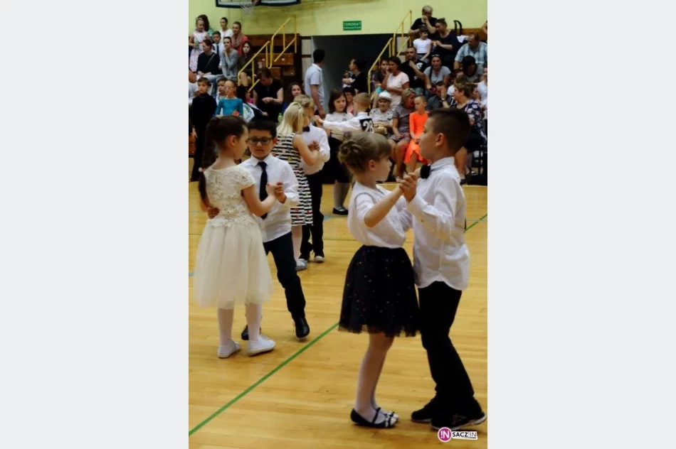 Zobacz jak pięknie tańczą dzieci - Turniej Tańca Towarzyskiego - zdjęcie 4