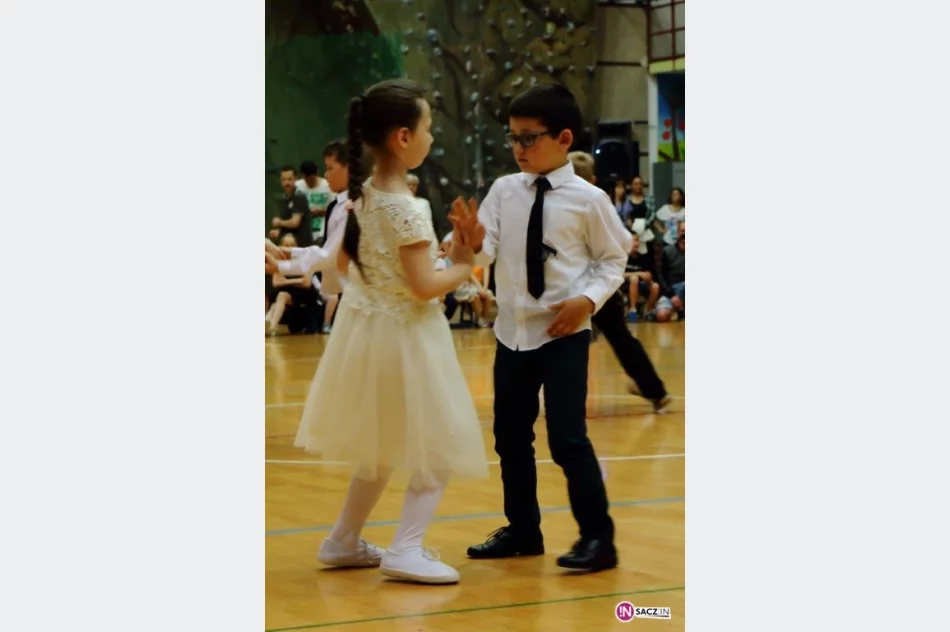 Zobacz jak pięknie tańczą dzieci - Turniej Tańca Towarzyskiego - zdjęcie 8