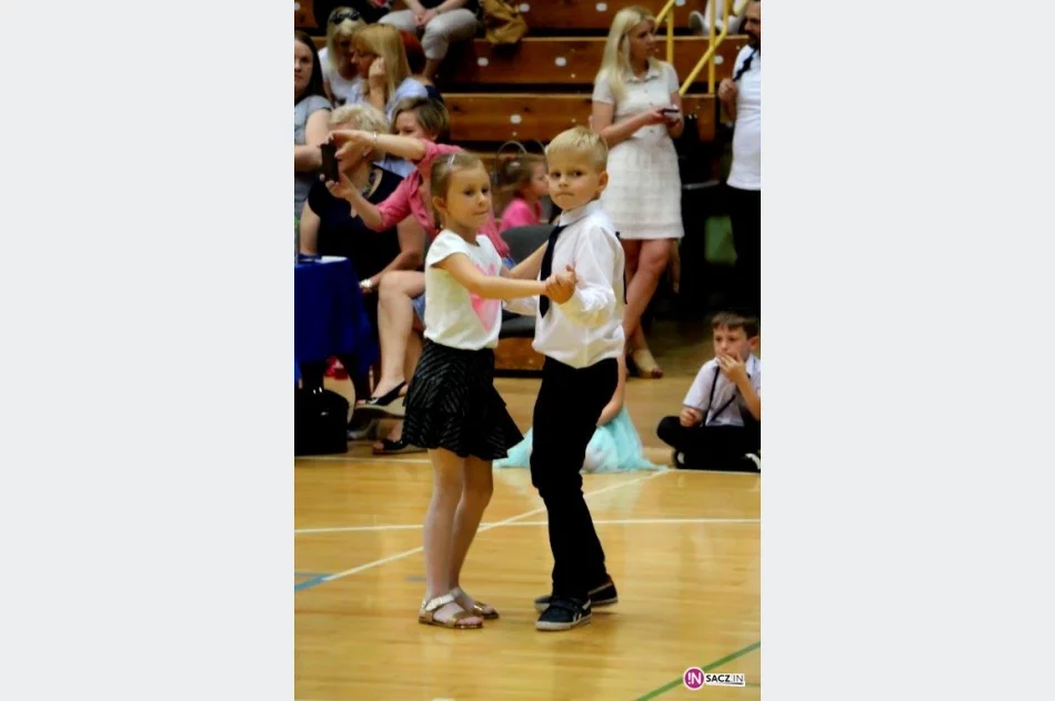 Zobacz jak pięknie tańczą dzieci - Turniej Tańca Towarzyskiego - zdjęcie 19
