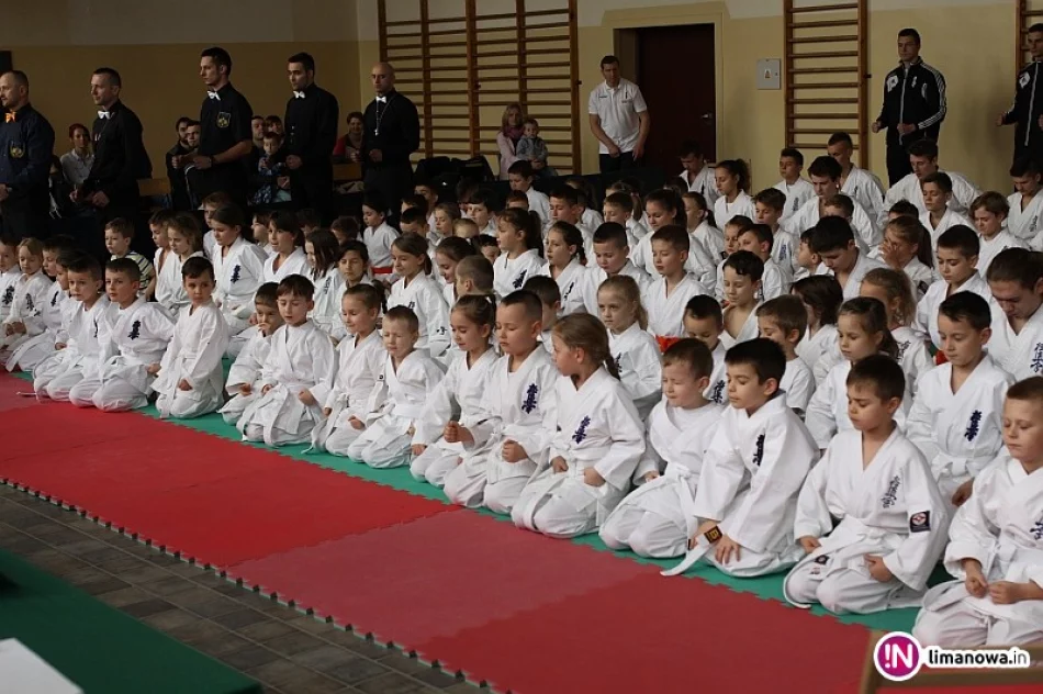 Limanowscy karatecy rywalizowali w świątecznej atmosferze - zdjęcie 3