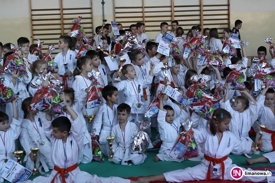 Limanowscy karatecy rywalizowali w świątecznej atmosferze - zdjęcie 4