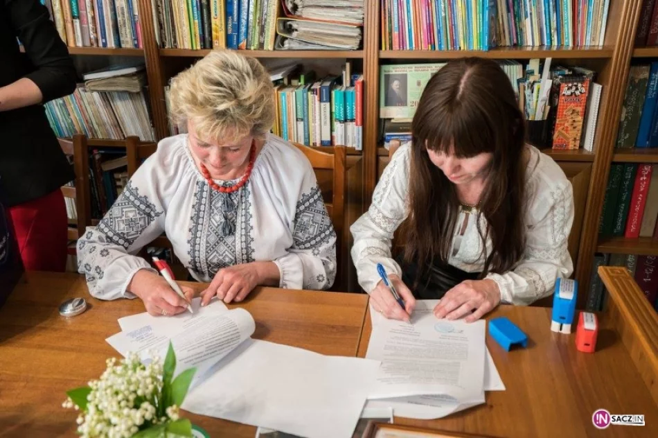 Zawieźli książki do naszych sąsiadów - podsumowanie akcji - zdjęcie 12