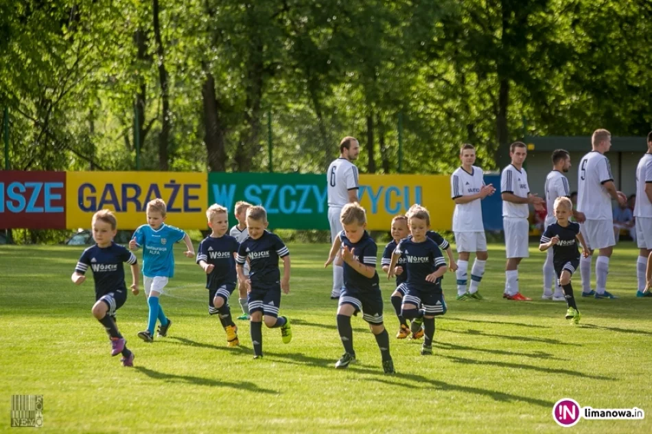 Orkan Szczyrzyc Wygrywa z Limanovią (V Liga 2016) - zdjęcie 14