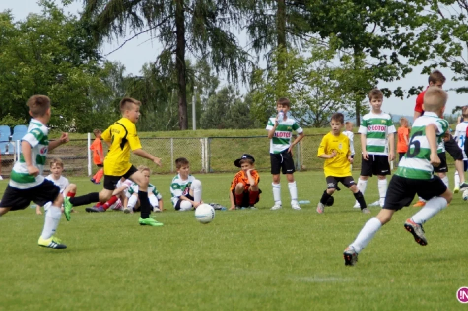 I miejsce piłkarzy Akademii Sandecja w Szydłowcu - zdjęcie 8