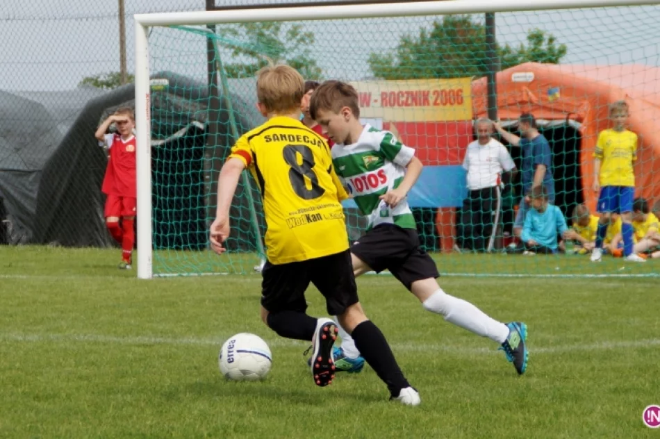 I miejsce piłkarzy Akademii Sandecja w Szydłowcu - zdjęcie 9