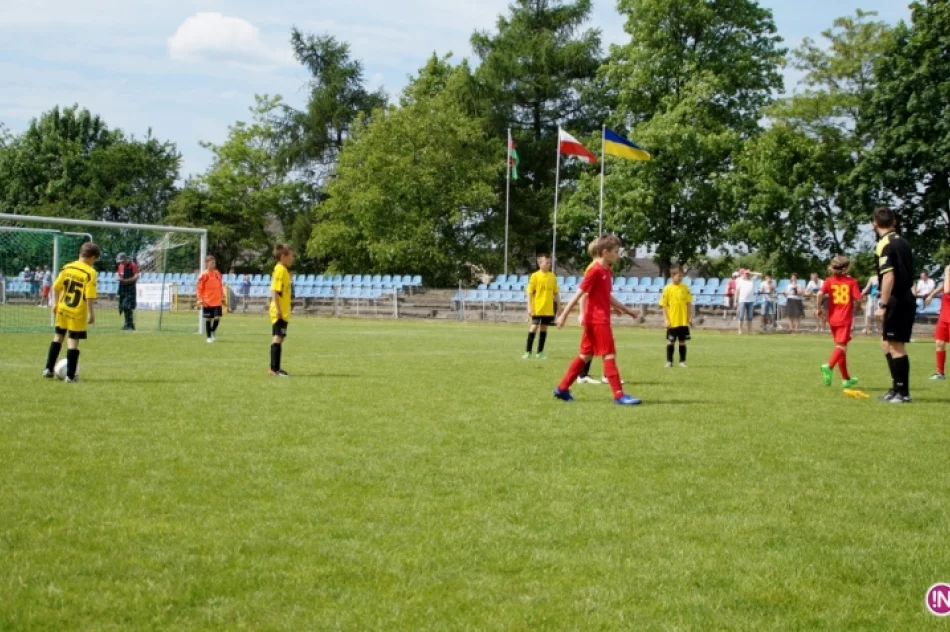 I miejsce piłkarzy Akademii Sandecja w Szydłowcu - zdjęcie 10