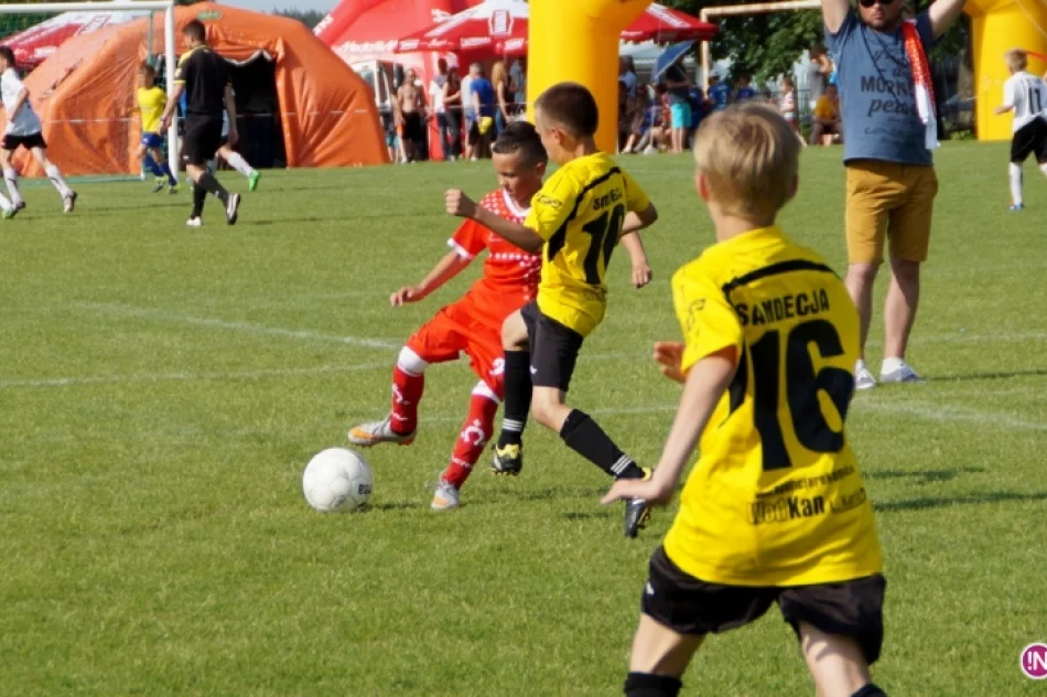 I miejsce piłkarzy Akademii Sandecja w Szydłowcu - zdjęcie 13