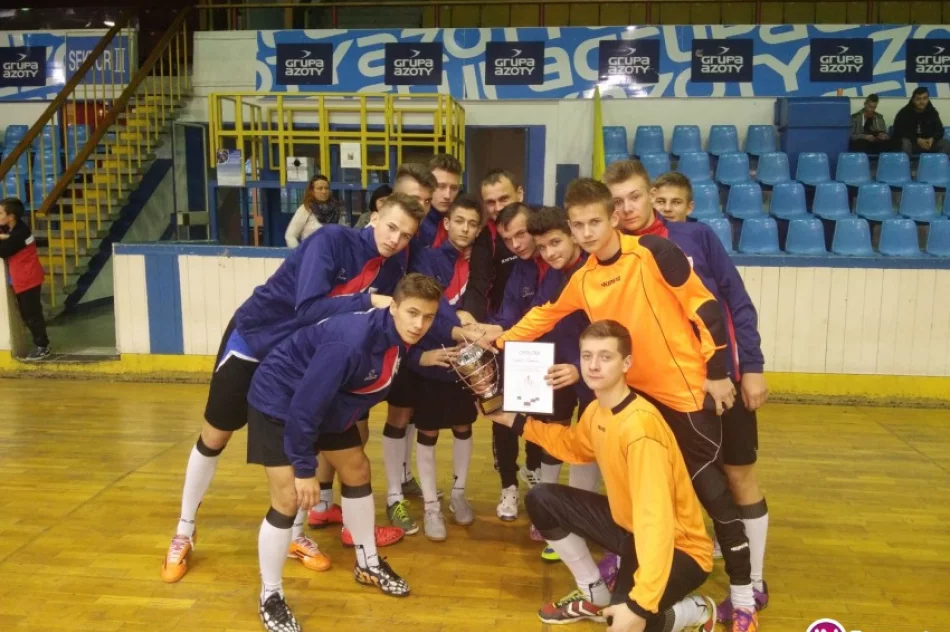 Udany występ juniorów Sokoła Słopnice w tarnowskim turnieju - zdjęcie 2