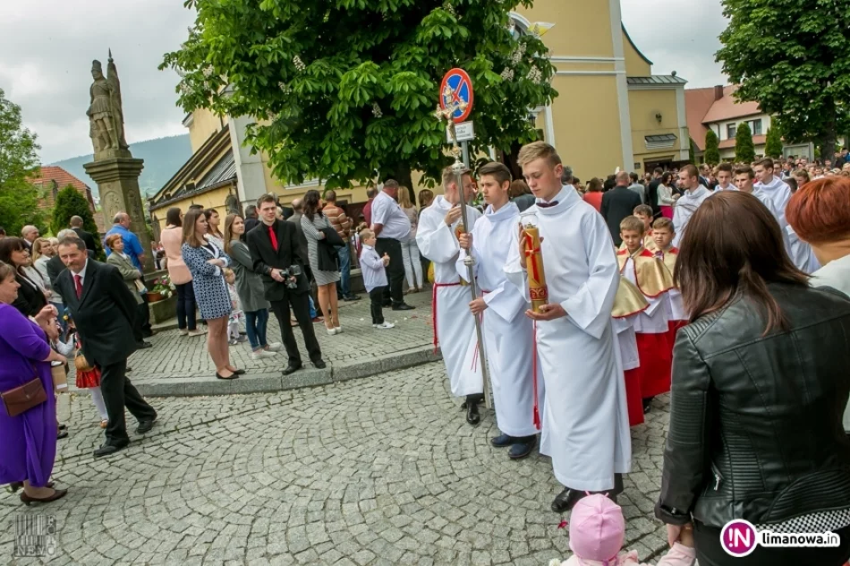 Święto Bożego Ciała, Uroczysta procesja w Tymbarku - 2016 - zdjęcie 4
