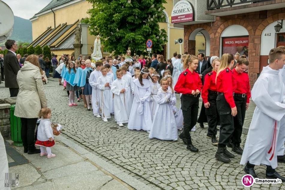 Święto Bożego Ciała, Uroczysta procesja w Tymbarku - 2016 - zdjęcie 8