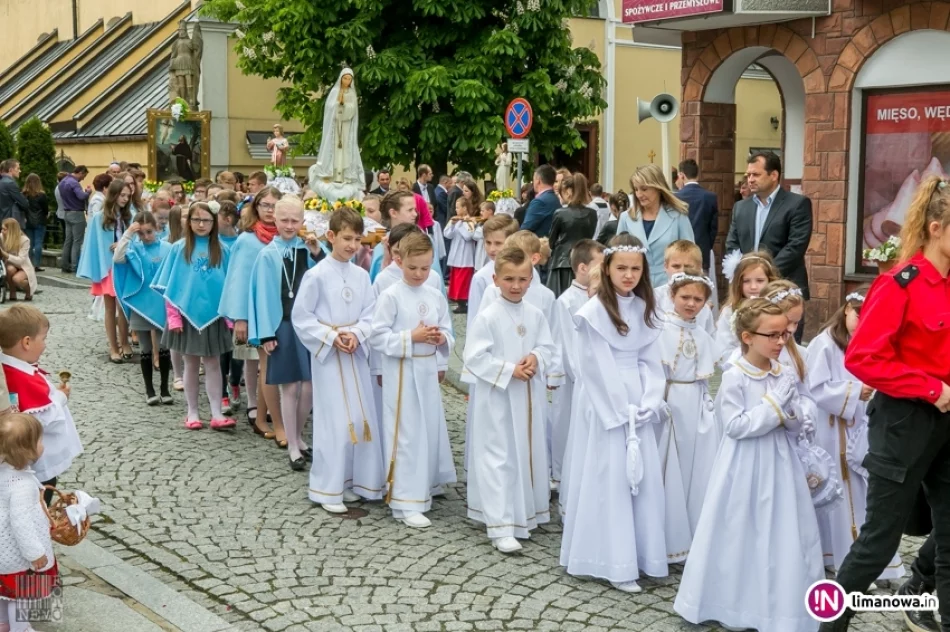 Święto Bożego Ciała, Uroczysta procesja w Tymbarku - 2016 - zdjęcie 9