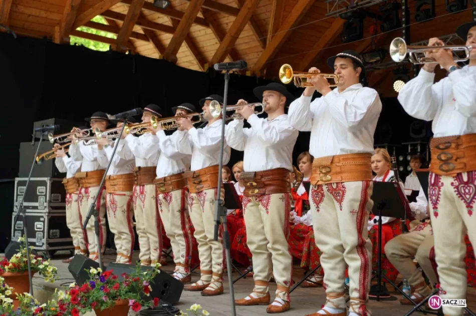 W Łącku zakwitły jabłonie - zdjęcie 3