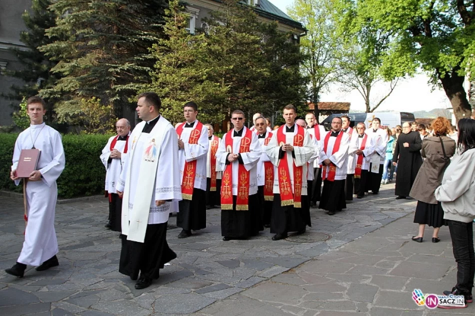Nowy Sącz: Pierwszy dzień peregrynacji symboli ŚDM - zdjęcie 2