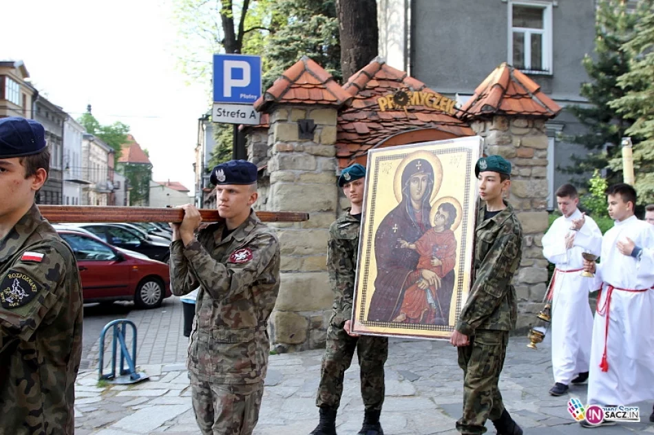 Nowy Sącz: Pierwszy dzień peregrynacji symboli ŚDM - zdjęcie 3